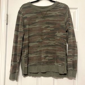Wallflower Camo crew neck